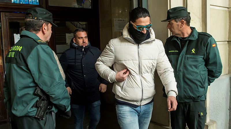 La Audiencia de Navarra celebra la vista para decidir sobre el posible ingreso en prisión de los miembros de 'La Manada'