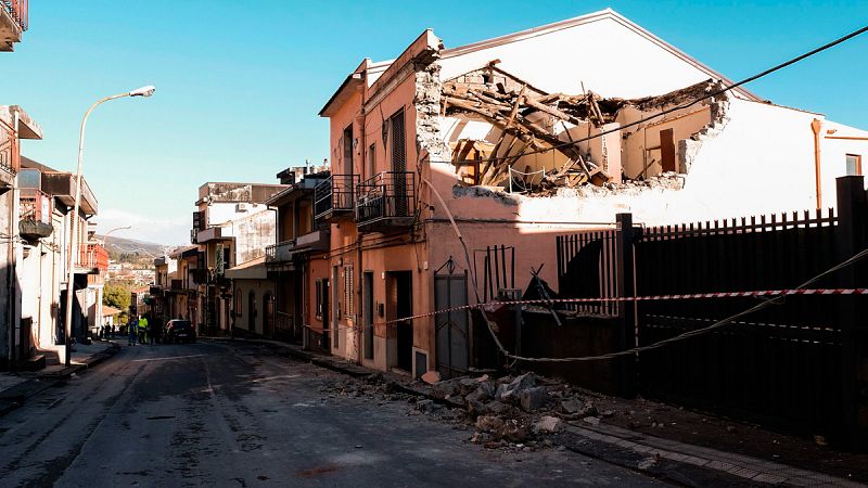 La erupción del Etna causa un terremoto de magnitud 4,8 que sacude Sicilia