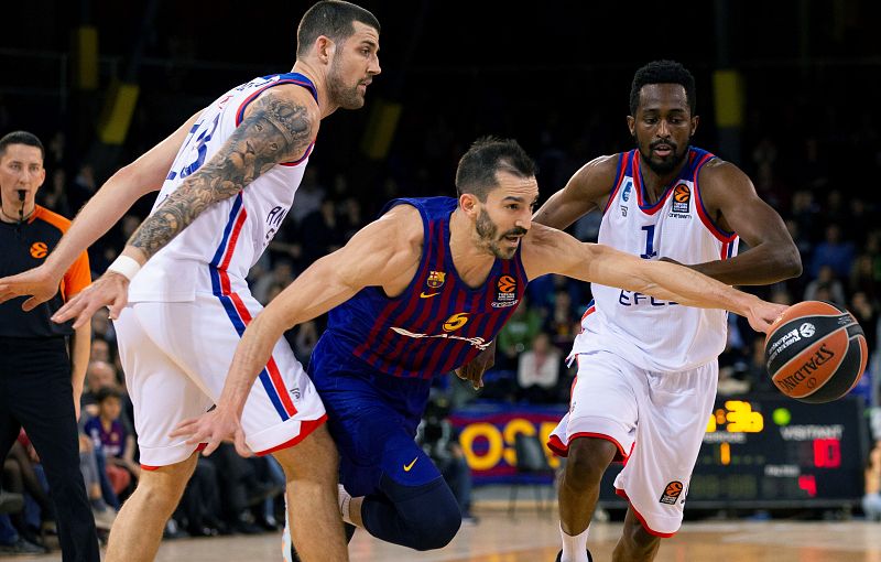 El Barça confirma su mejoría remontando al Efes y Baskonia derrota a Khimki