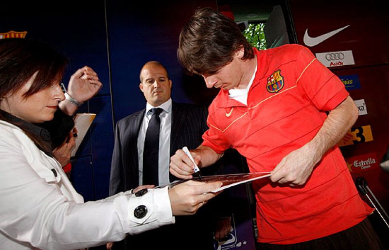 Maradona respetará el acuerdo con el Barcelona para que Messi no juegue amistosos