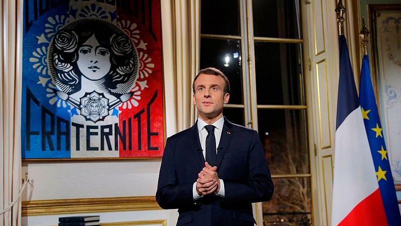 Macron afirma que no renunciará a sus reformas pese a entender la "ira" de la ciudadanía en su mensaje de fin de año