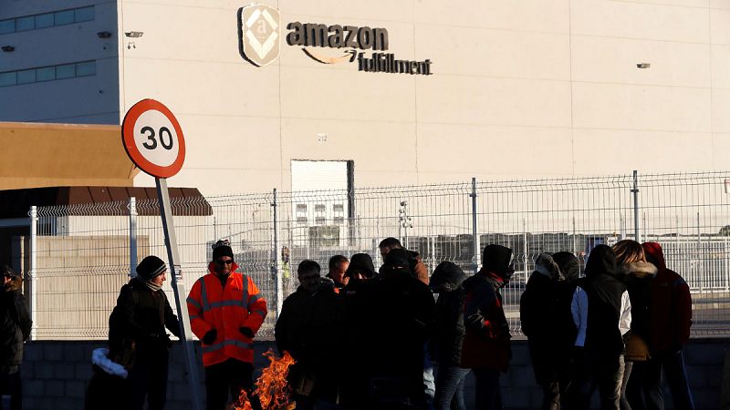 Los sindicatos cifran en 70% el seguimiento de la huelga de Amazon