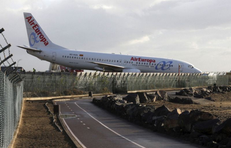 Un avión de Air Europa se sale de pista en Lanzarote sin producir heridos
