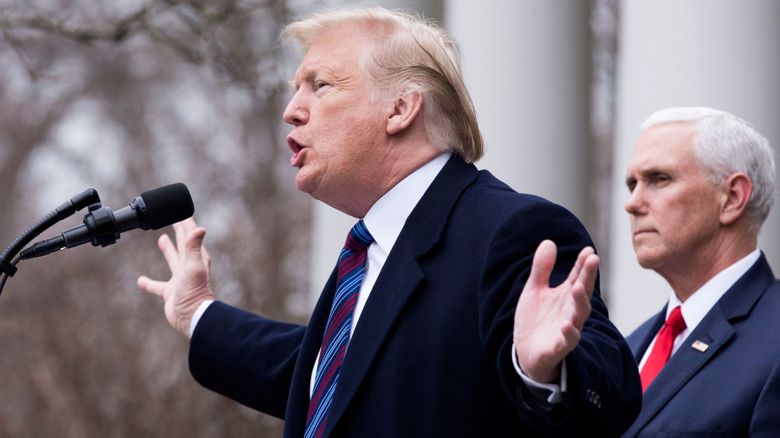 Trump valora decretar una emergencia nacional para construir el muro con México