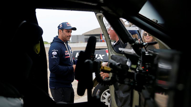 Al-Attiyah vence en la primera etapa del Dakar en coches, con Sainz segundo