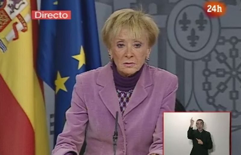 De la Vega cree que la Reina es "intachable" y Pons dice que la Familia Real "no debe hablar"