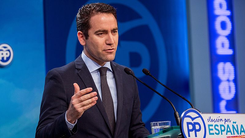 El PP presenta a Vox un documento "totalmente diferente" para lograr la investidura de Moreno