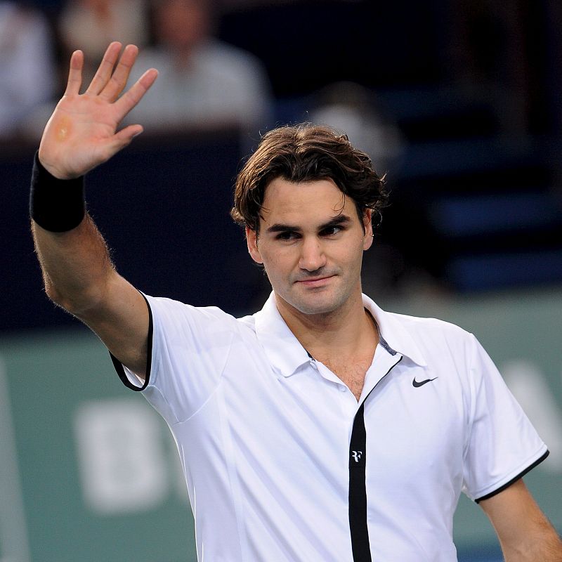 Federer se retira lesionado