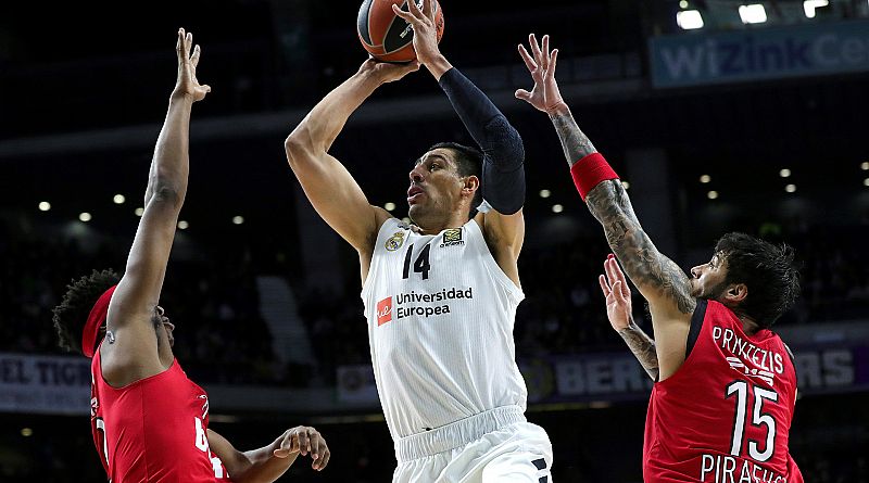 Ayón y Taylor dan brillo a una victoria coral del Real Madrid