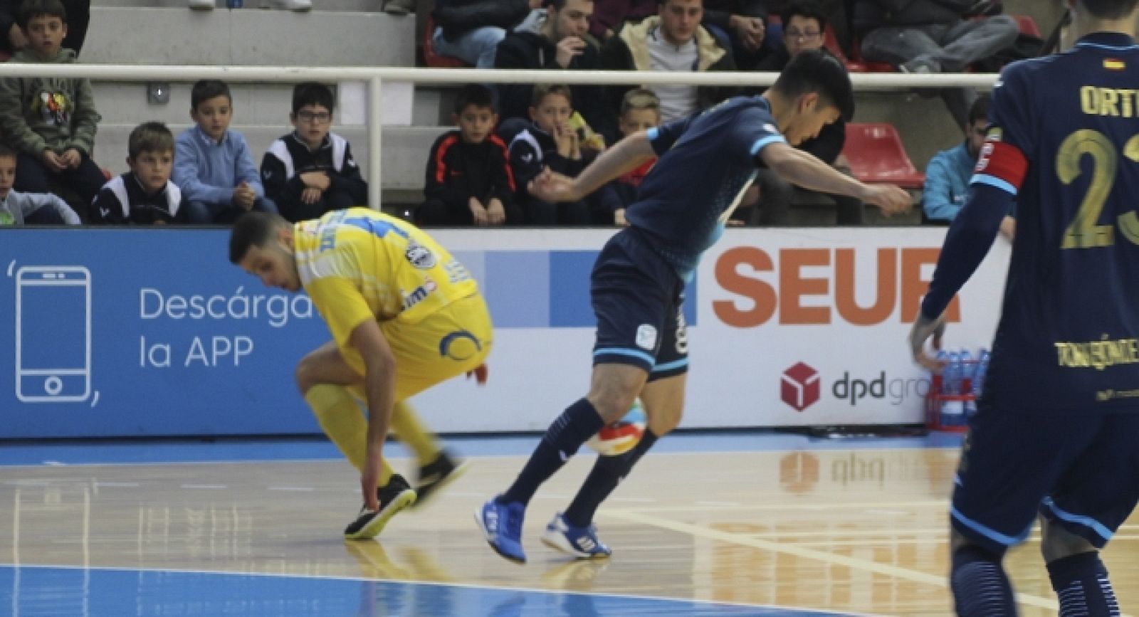 El Pe��scola y dos goles de Ra�l G�mez frustran al Inter (2-2)