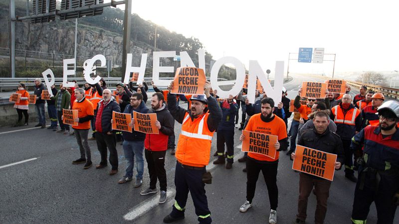 Acuerdo en Alcoa para mantener la actividad hasta junio a la espera de un inversor