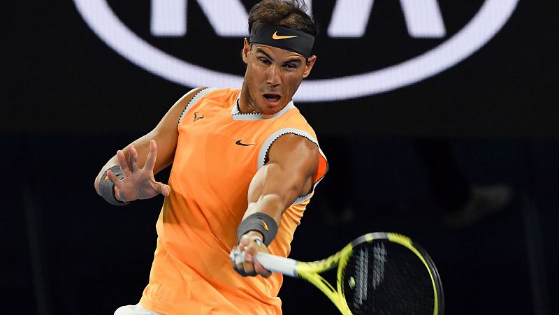 Rafa Nadal arrolla a Mathew Ebden y pide paso en Australia