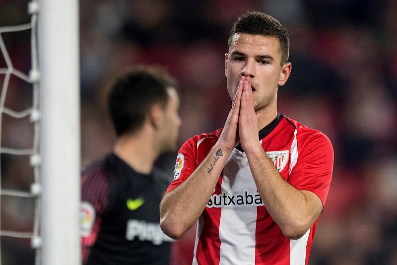 El Sevilla pierde pero hace valer la renta de San Mamés para estar en los cuartos de final