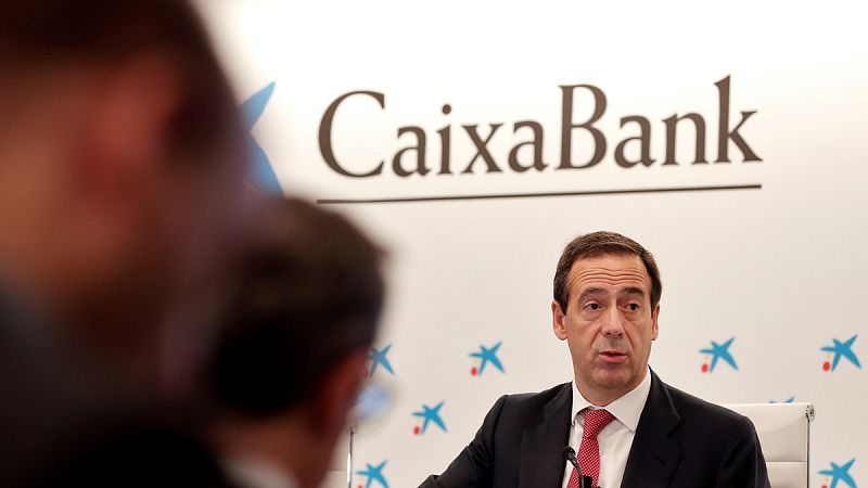 Caixabank plantea eliminar 2.157 empleos, el 7,3% de su plantilla