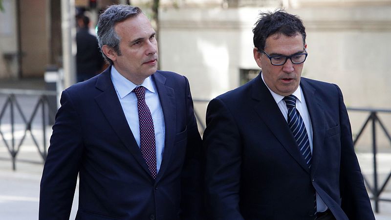 Ordenan reabrir la causa contra las personas que acompañaban a Puigdemont cuando fue detenido