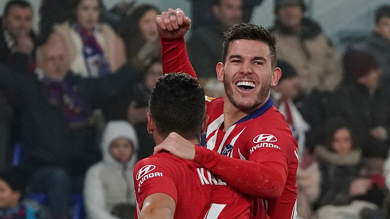 El Atlético olvida su eliminación copera con una victoria en Huesca