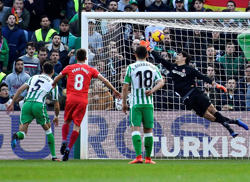Un penalti en el descuento le da los tres puntos al Betis