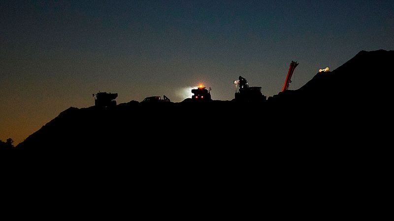 Los equipos de rescate terminan la perforación del túnel paralelo al pozo en que cayó Julen