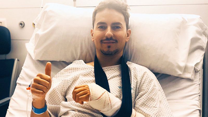 Jorge Lorenzo se perderá los entrenamientos de Sepang tras operarse de una fractura del escafoides