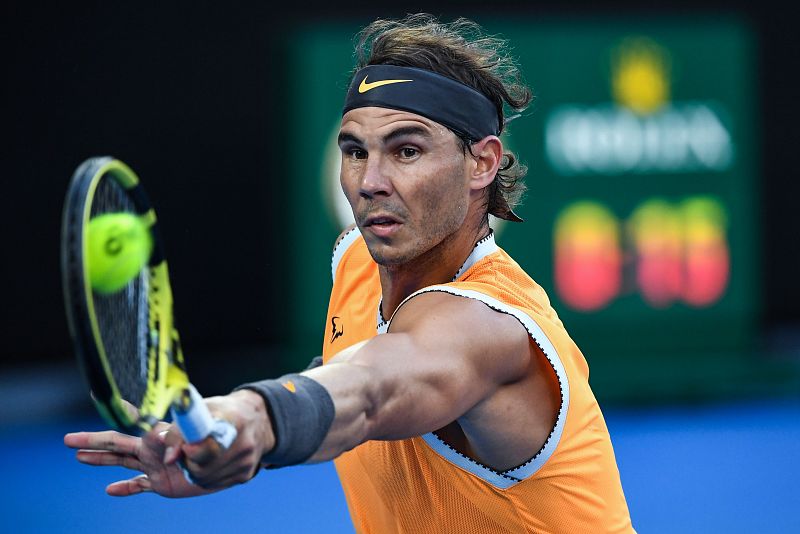 Nadal reverdece en Australia: arrolla a Tsitsipas y buscará su segundo título 10 años después