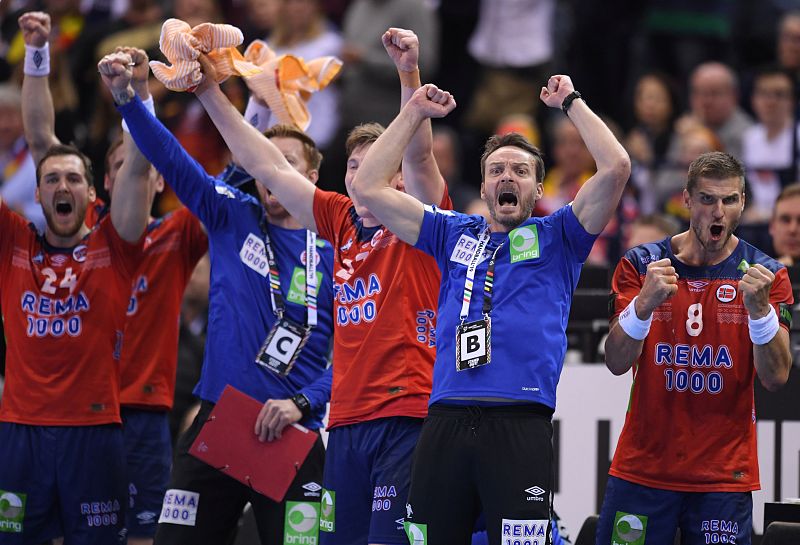 Noruega deja a Alemania sin la final de los anfitriones y se enfrentar� a Dinamarca en Herning