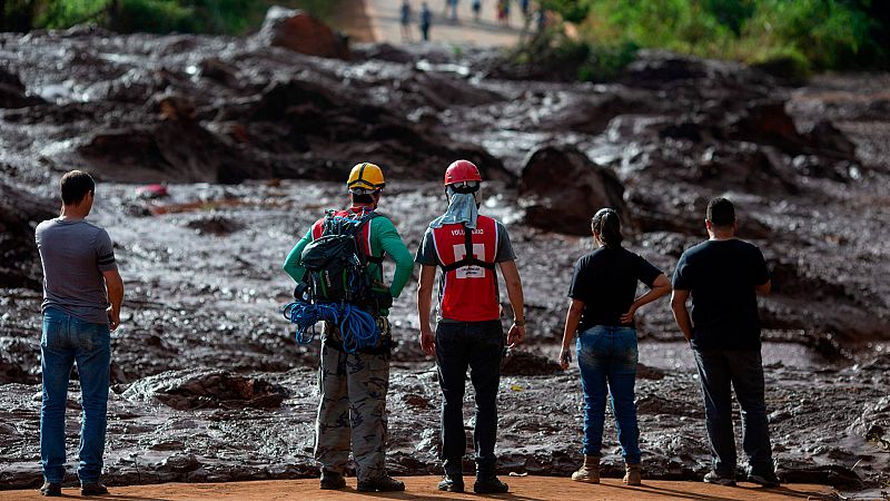 Al menos nueve muertos y 300 desaparecidos por la rotura de una presa en Brasil