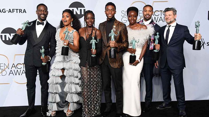 El rugido de 'Black Panther' reina en los premios del Sindicato de Actores
