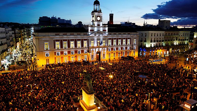 Los taxistas extienden sus protestas por todo Madrid con cortes de calles y una concentración en la sede del  PP