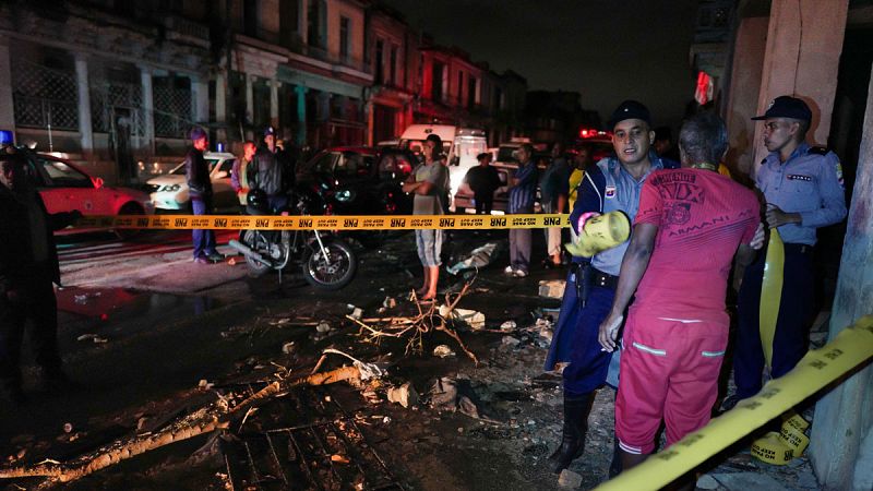 Tres muertos y 172 heridos por un tornado en La Habana
