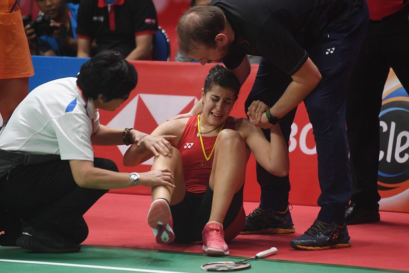 Carolina Marín sufre una rotura del ligamento cruzado anterior en la rodilla derecha y tendrá que operarse