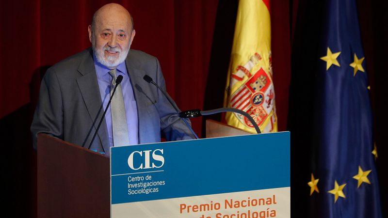 Tezanos dice que eliminó la 'cocina' del CIS porque desde 2015 las proyecciones de voto "no valen"