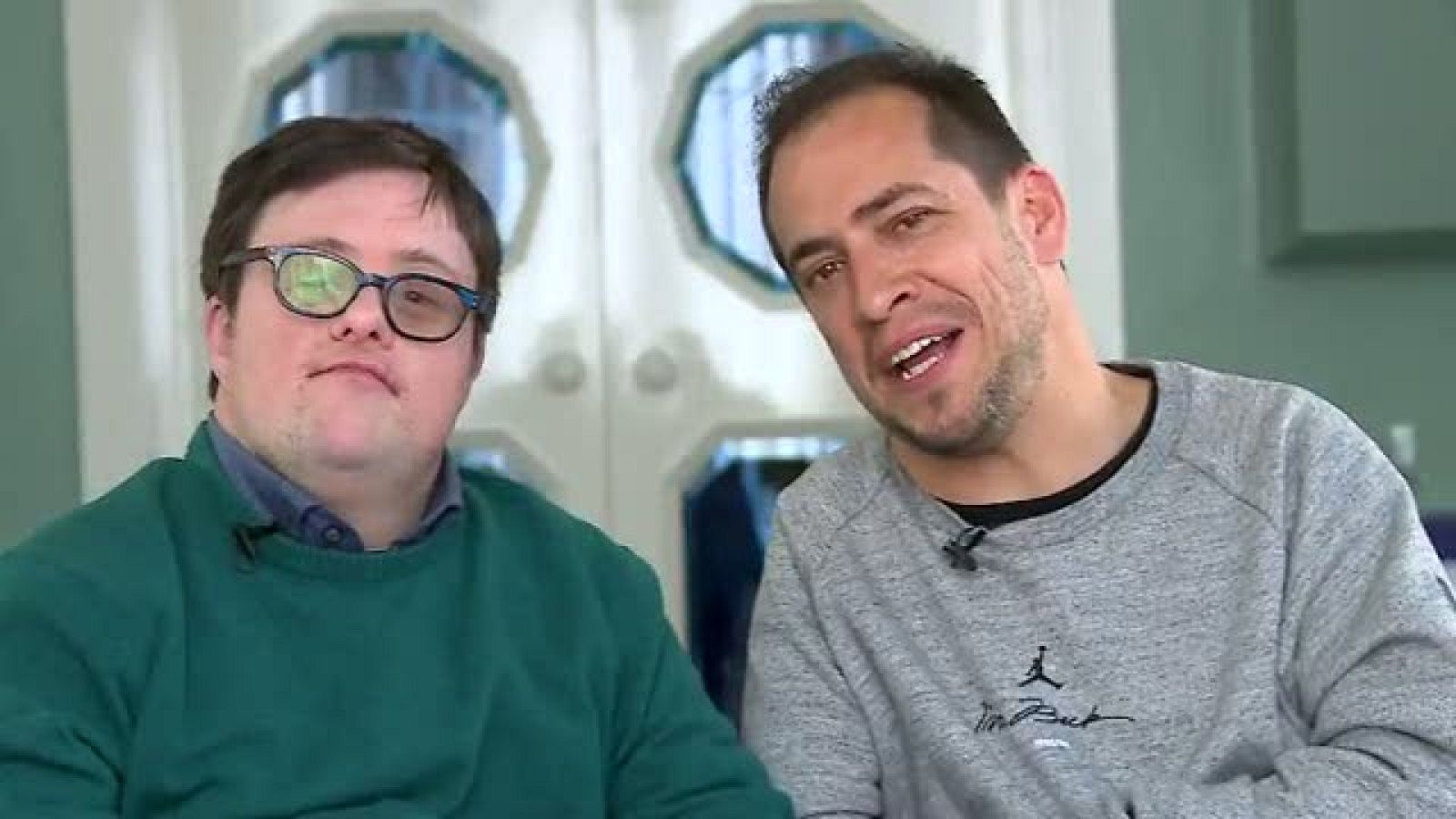 Pablo Pineda y Juan Manuel Montilla 'El Langui' graban 'Donde comen dos'