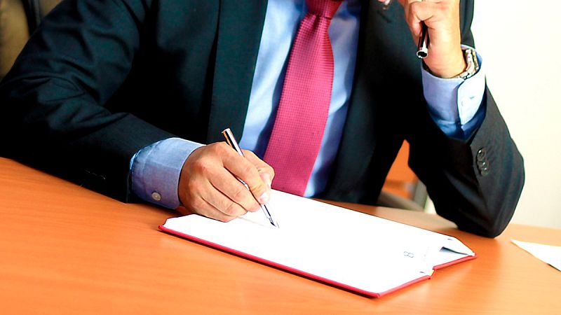 ¿Por qué el Gobierno habla de relator y la oposición y el independentismo de mediador?