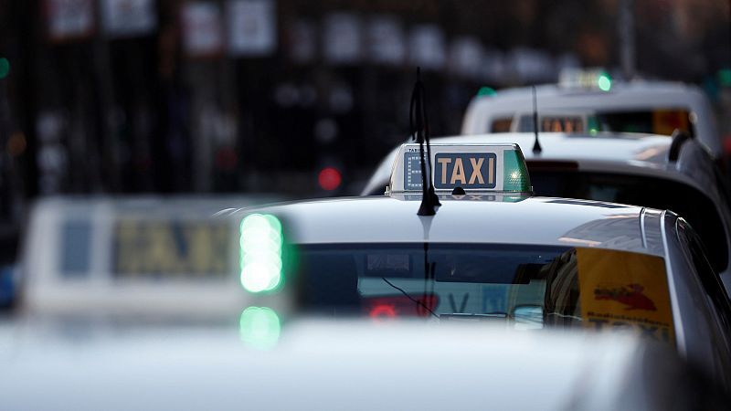 Los taxistas de Madrid rechazan el nuevo reglamento de la Comunidad que "liberaliza un servicio público"
