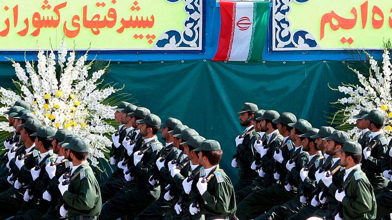 Al menos 27 muertos en un atentado suicida contra la Guardia Revolucionaria iraní