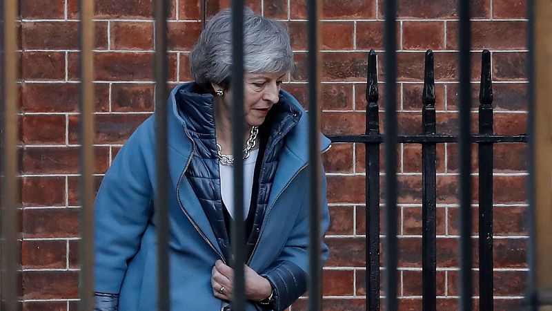 El Parlamento británico rechaza el plan de May para desbloquear el 'Brexit' y debilita su imagen ante Bruselas