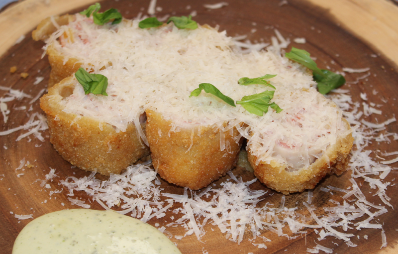 Receta de "flamenquines de cerdo o pollo (con opci�n gluten free)" de Dani Garc�a