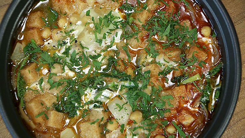 Guiso de lac�n con grelos