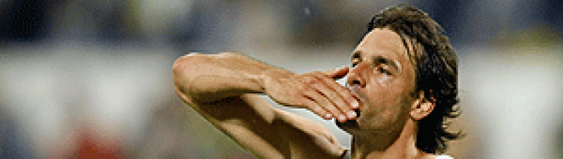 Schuster recupera  a Van Nistelrooy para jugar contra la Juventus