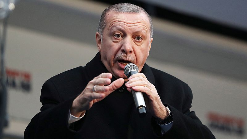 La Fiscalía turca ordena la detención de unas trescientas personas por golpismo