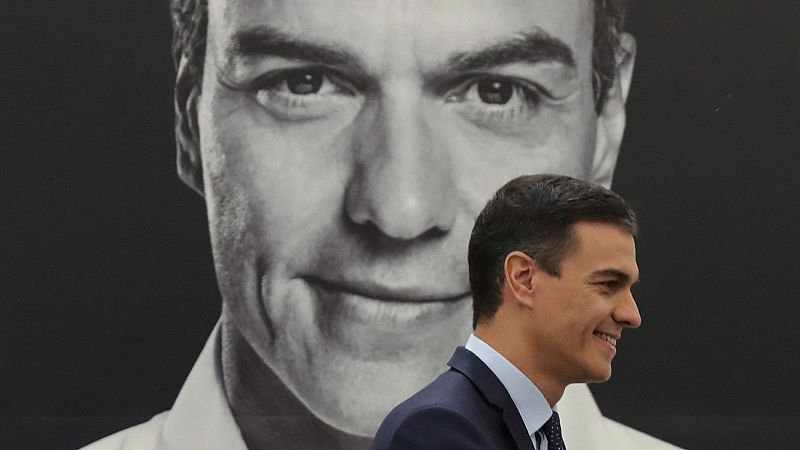 Sánchez niega que instrumentalice al rey en su libro y anuncia que el beneficio irá a personas sin hogar