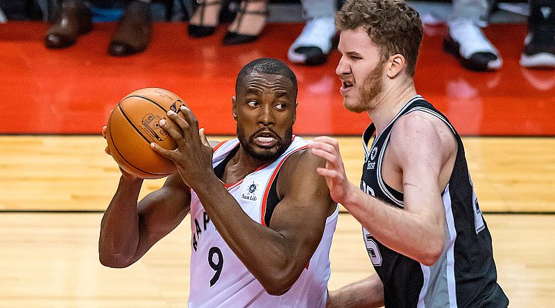 Ibaka brilla en el duelo frustrado de los Gasol