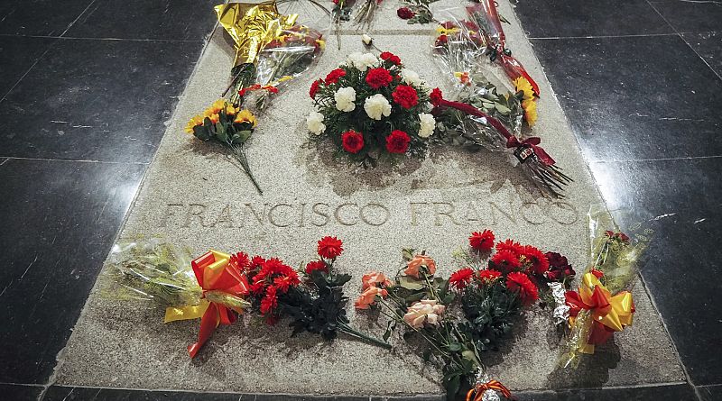 Un segundo juez rechaza suspender la exhumación de los restos de Franco