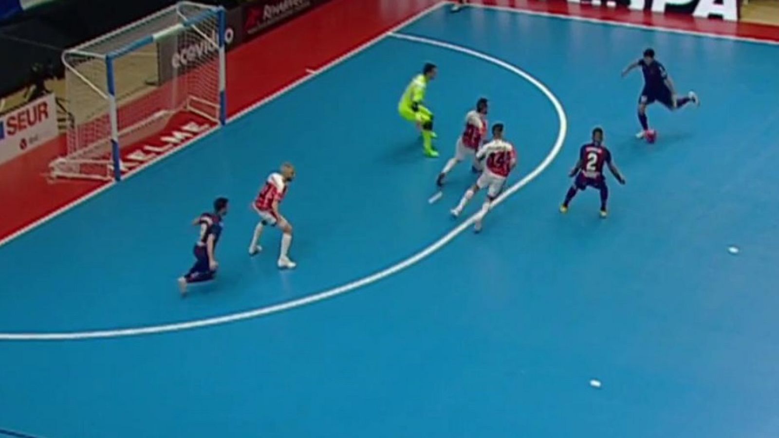 ElPozo supera el empuje del anfitri�n Levante y habr� cl�sico en semifinales