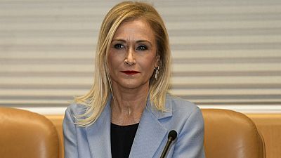 Boletines RNE - Cifuentes se acoge a su derecho a no declarar en la comisión sobre su máster - Escuchar ahora