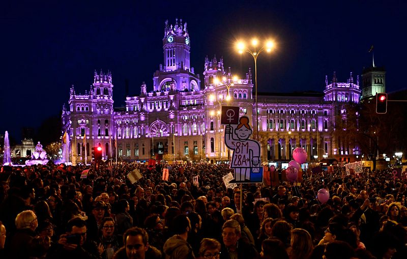 Directo | Más de 500.000 personas marchan en Madrid y Barcelona por la igualdad y contra la violencia de género