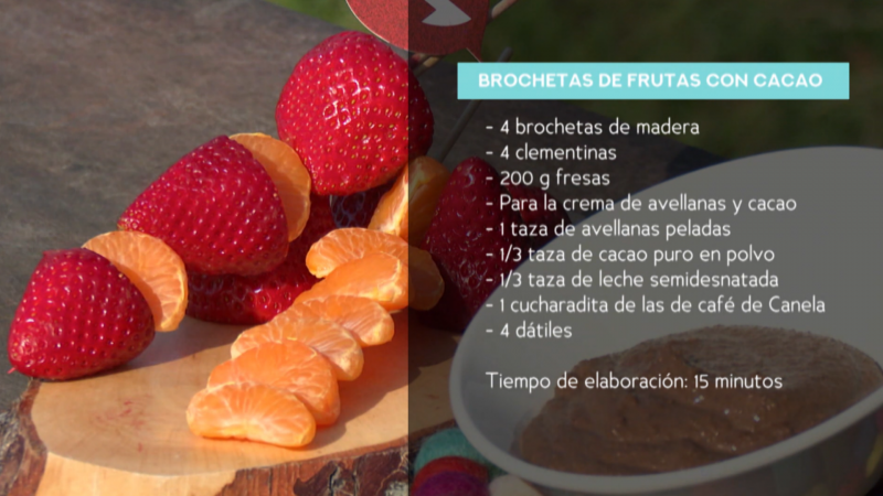 Receta de Brochetas de Fruta con crema de cacao y avellana