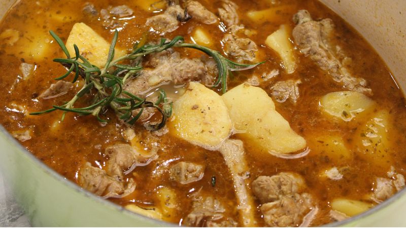 Receta de "patatas con costillas" de Dani Garc�a