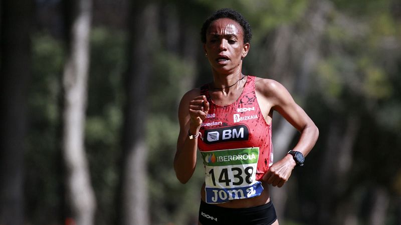 Trihas Gebre, por quinto año consecutivo, y Ouassim Oumaiz, por primera vez, campeones de España de cross