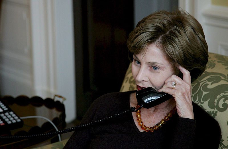 Laura Bush invita a Michelle Obama y sus hijas a la que será su Casa